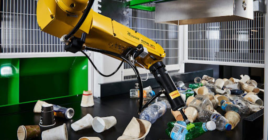 Sortowanie śmieci z użyciem robot&oacute;w